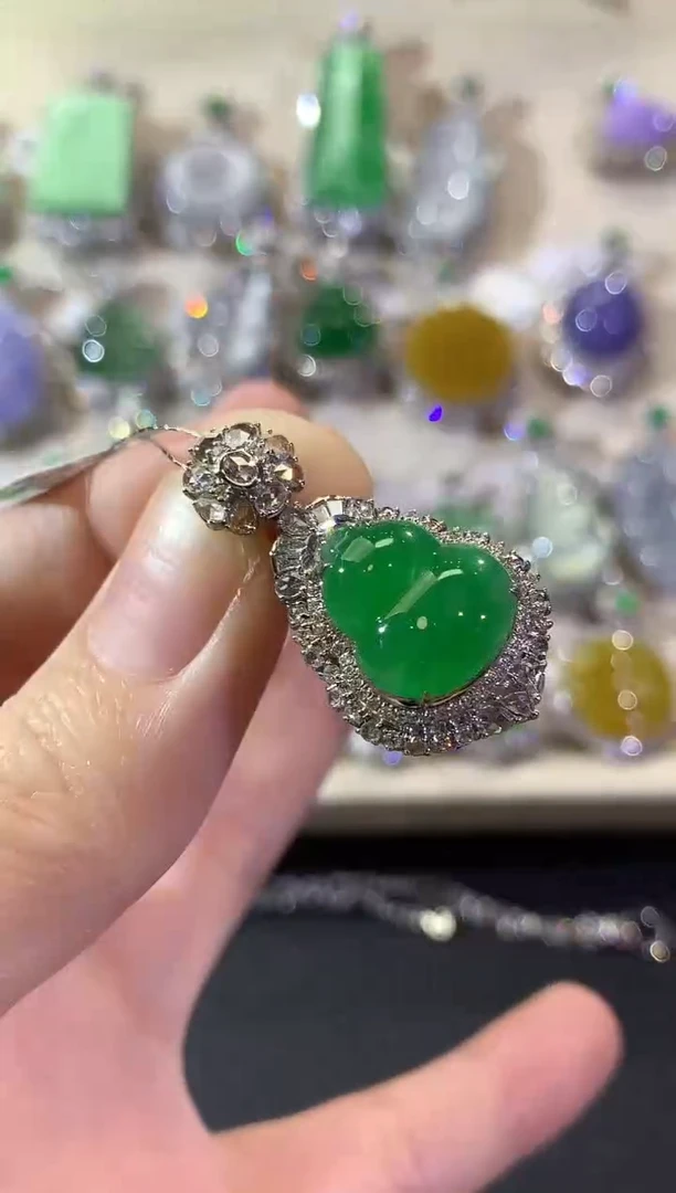 吊坠(不含链)18K金镶嵌翡翠冬日珠宝W33