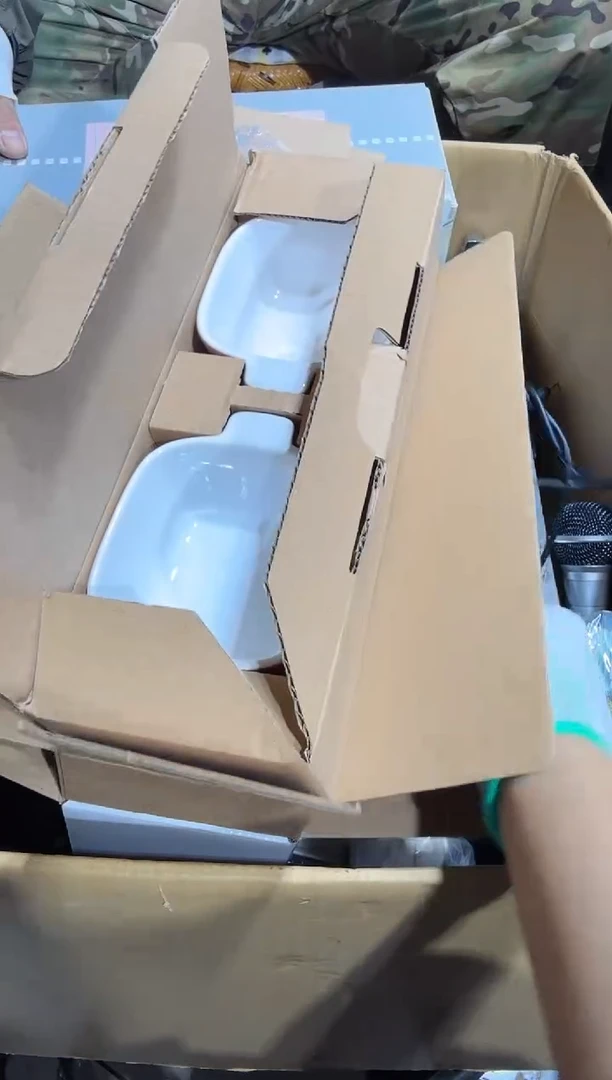 8新F*   988中古商品，瑕疵品，不保好坏。