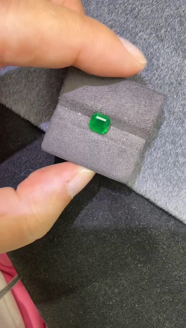 未镶嵌定制定制祖母绿柔*天然1.18克拉沃顿绿国际证书