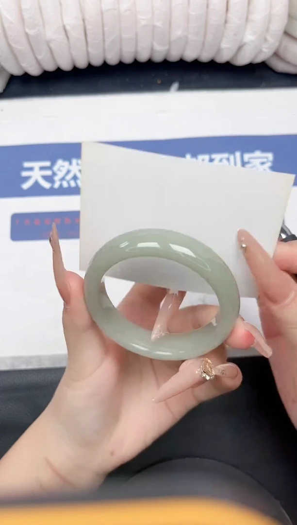 未镶嵌手镯石英质玉59-54