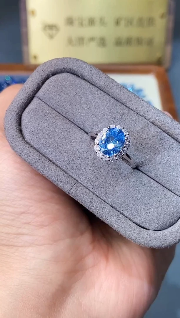 银S925镶嵌戒圈海蓝宝石....