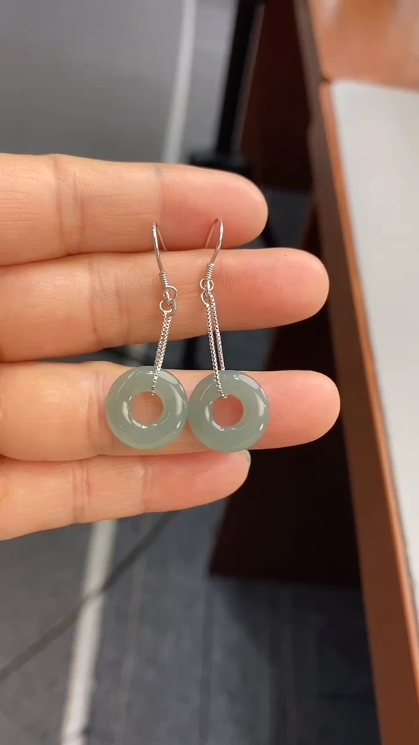 【闪购商品】翡翠银S925镶嵌耳饰甜甜圈耳钩一对