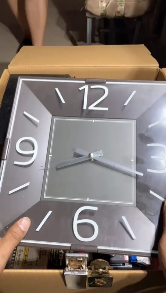 8新中古商品，瑕疵品，不保好坏。085