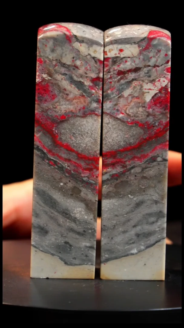 鸡血石刘关张鸡血石