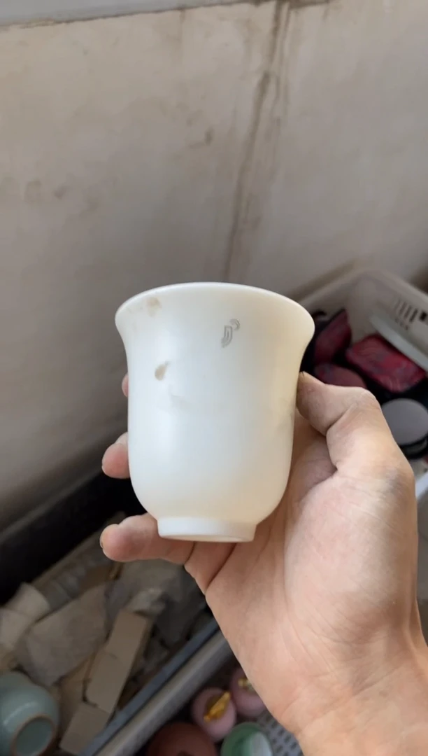 杯无运费险有瑕疵的摄影的产品有使用过的痕迹有点脏介意勿拍