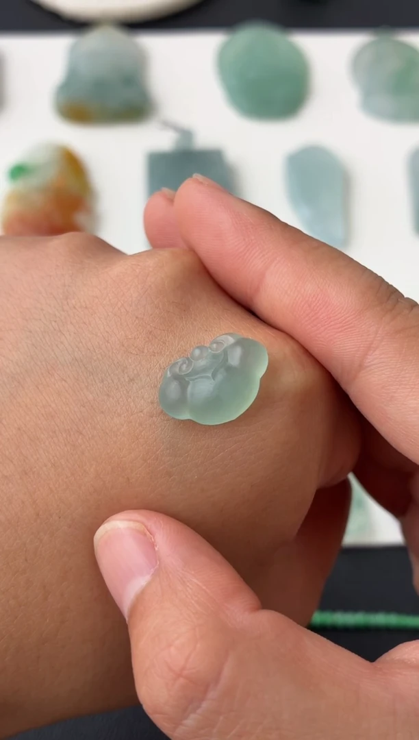 未镶嵌定制翡翠翡翠
