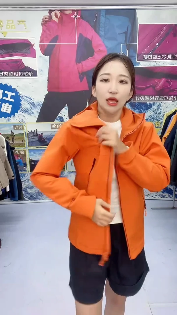 女款毛衫闪电购哦