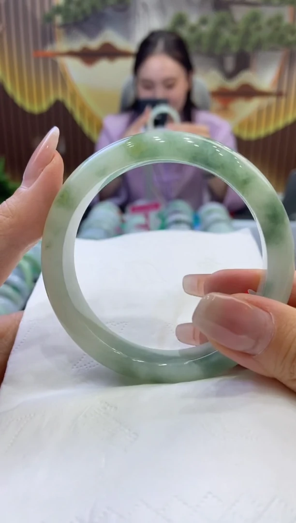 翡翠手镯未镶嵌00005346