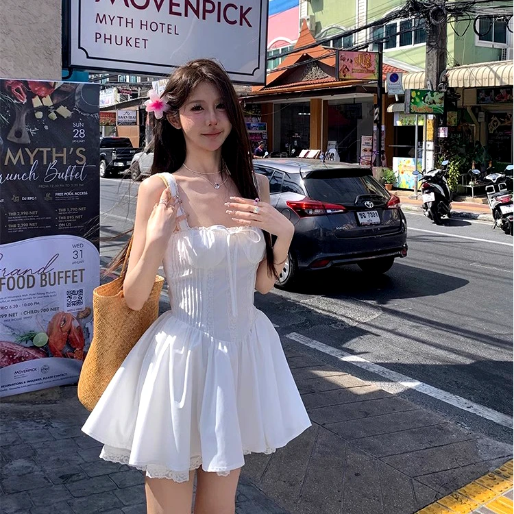 夏日小白裙白色吊带连衣裙女新款收腰显瘦度假初恋公主短裙Q541