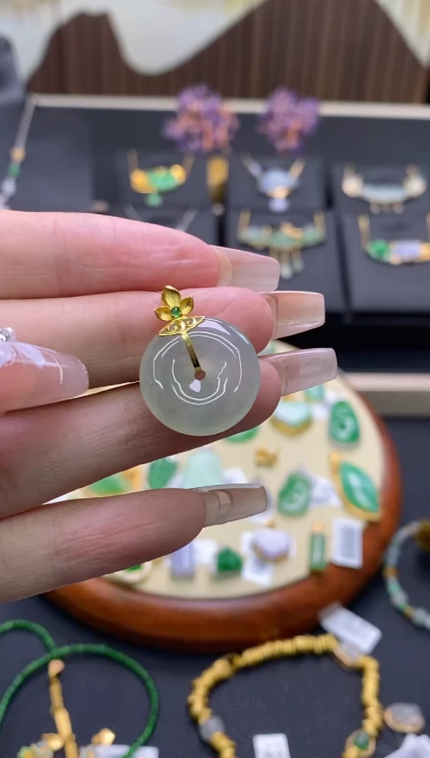 【闪购商品】翡翠颈饰18K金镶嵌净货13120