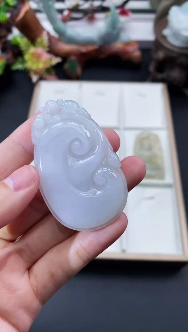 翡翠未镶嵌颈饰天然缅甸A货翡翠