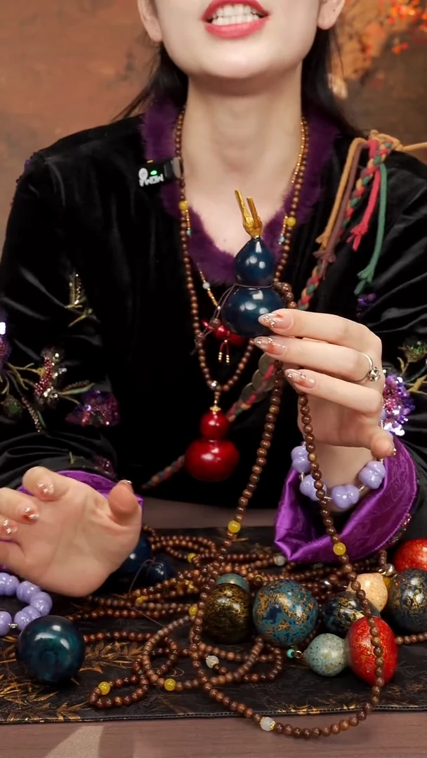 224 --大漆脖挂小葫芦---158