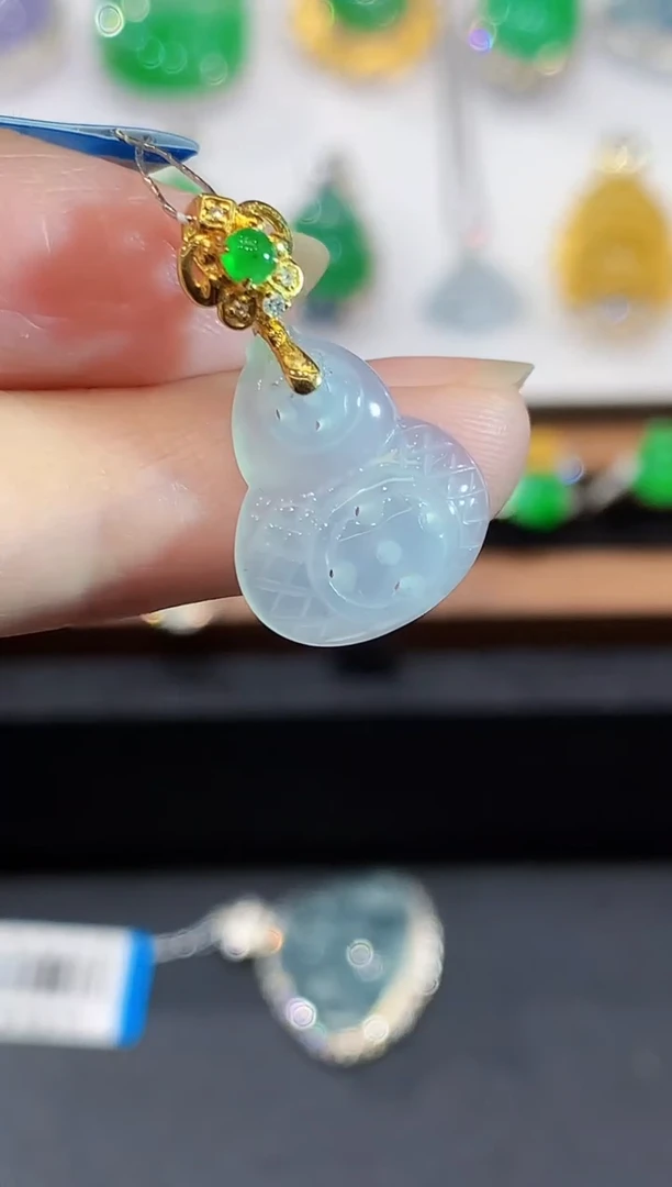吊坠(不含链)18K金镶嵌翡翠L多样性发其一