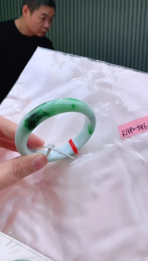 未镶嵌手镯翡翠54