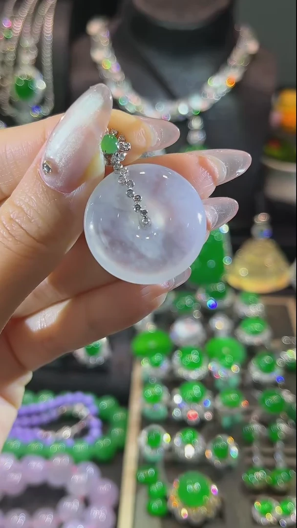 【闪购商品】翡翠吊坠(不含链)18K金镶嵌吊坠