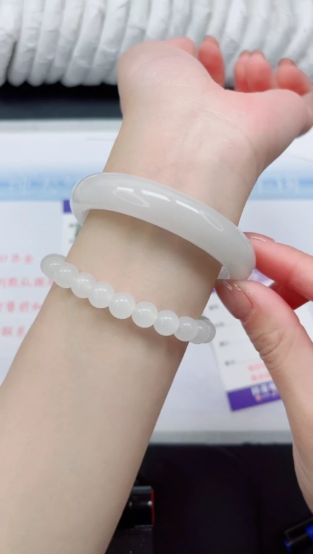 【闪购商品】石英质玉手镯未镶嵌259#54.7