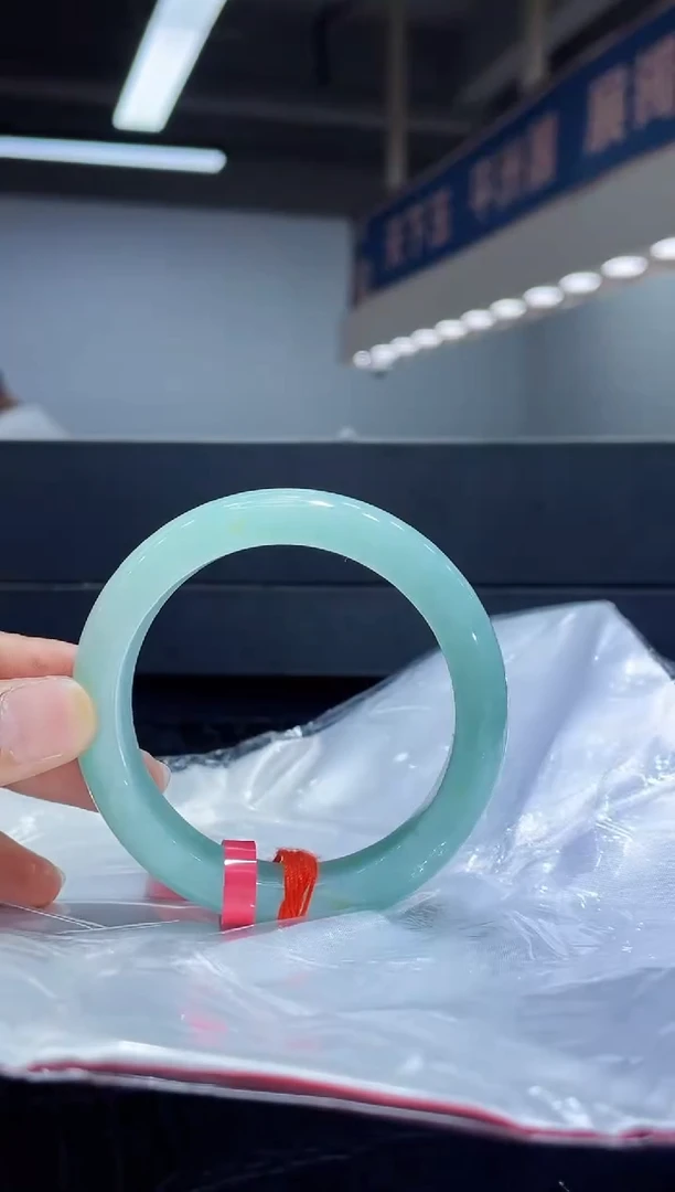 未镶嵌手镯翡翠10