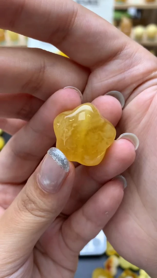 琥珀未镶嵌珠宝奇石148琥珀蜜蜡百分之90个别有微瑕有纹