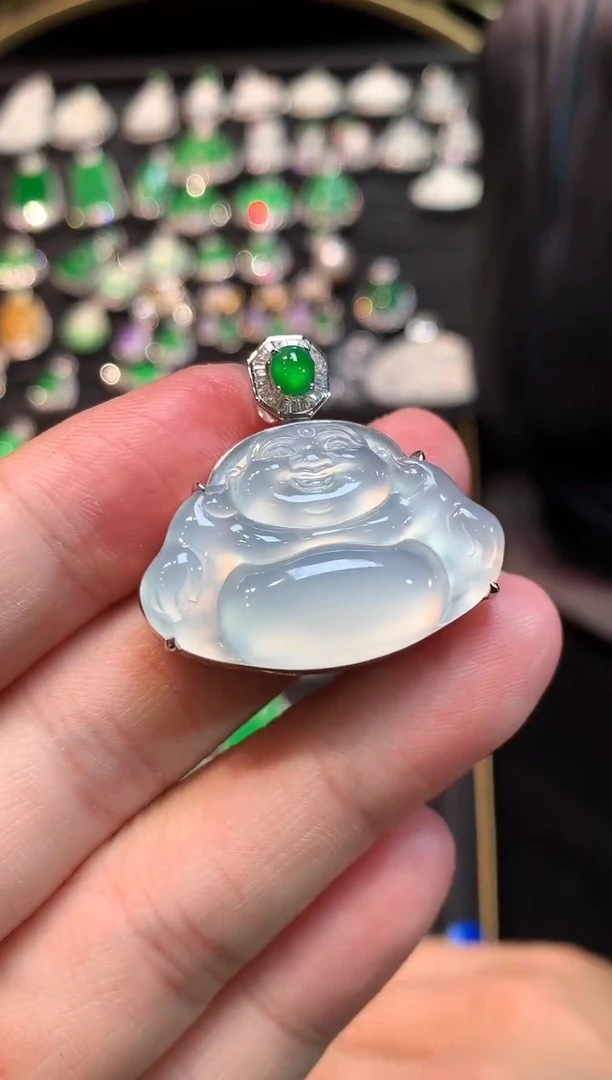 吊坠(赠链)18K金镶嵌翡翠玻璃种茅台白舒佛吊坠