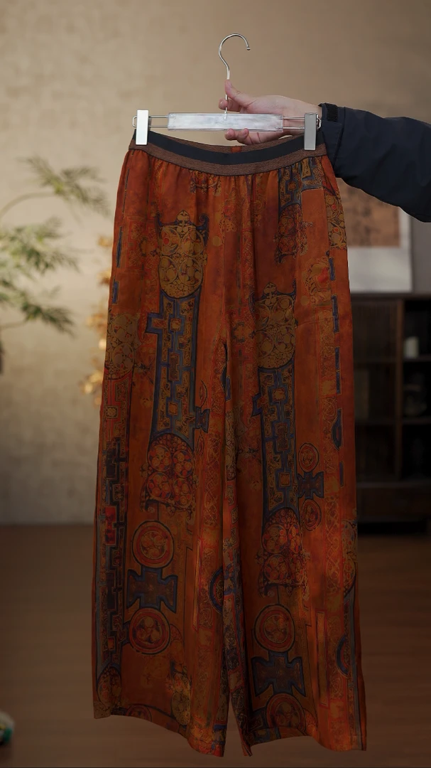 GONG QU【凯尔特纹】新中式早春款桑蚕丝香云纱休闲直筒裤 242622