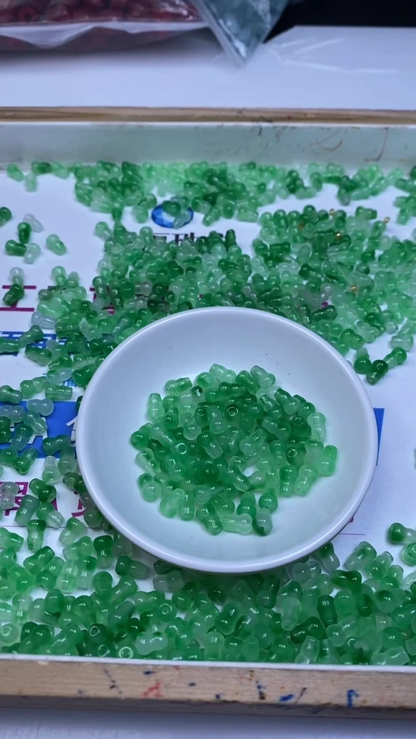 未镶嵌散珠玛瑙/玉髓E691 飘绿花葫芦6*9mm20个9.9元