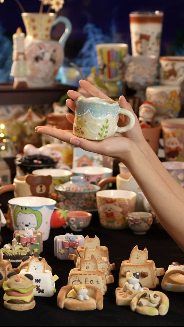 摆件陶景德镇釉下彩手绘设计师款陶瓷