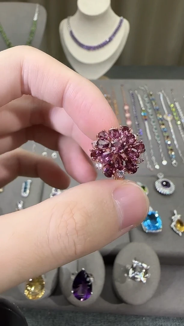 银S925镶嵌戒指石榴石5mm繁花设计款