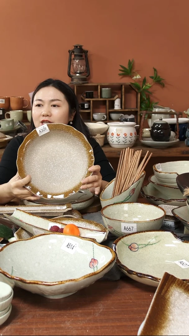 陶瓷A309一个陶瓷粗陶花边碗可能微瑕