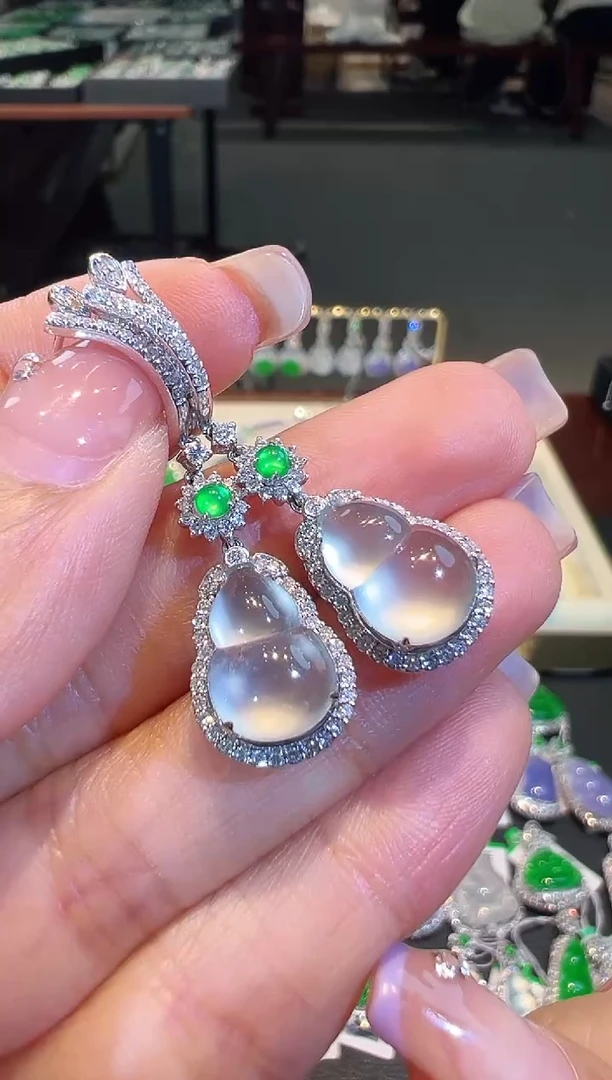 【闪购商品】翡翠耳饰18K金镶嵌翡翠