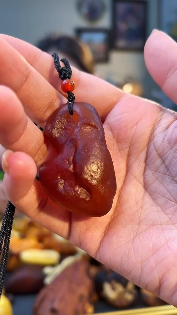 琥珀颈饰未镶嵌吊坠