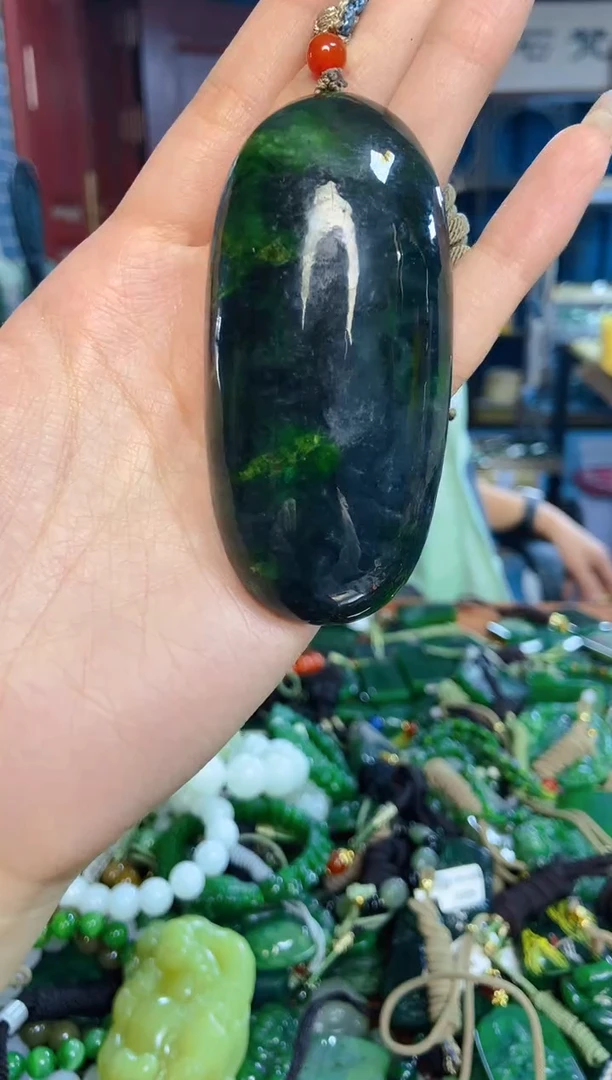 未镶嵌和田玉挂件1