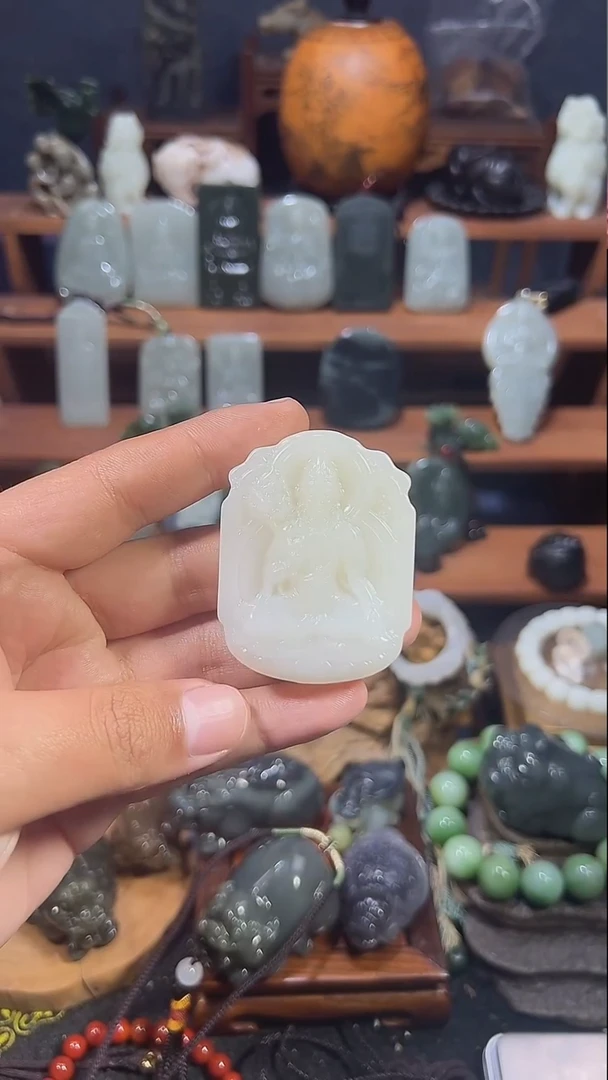 颈饰未镶嵌和田玉八*个1