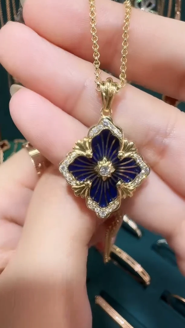 吊坠(不含链)18K金镶嵌钻石套链