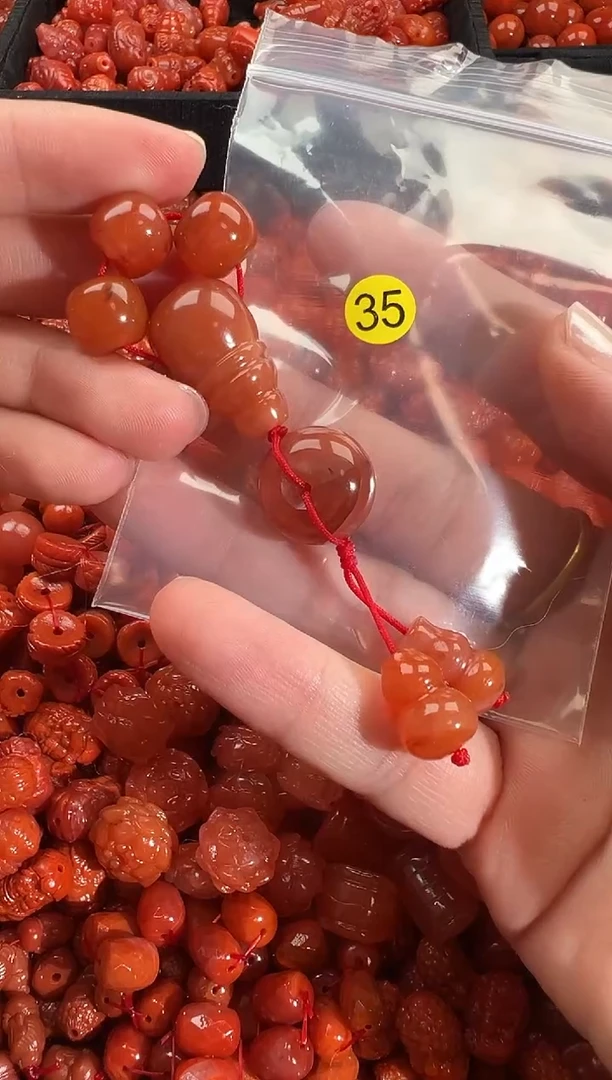 颈饰未镶嵌南红玛瑙1