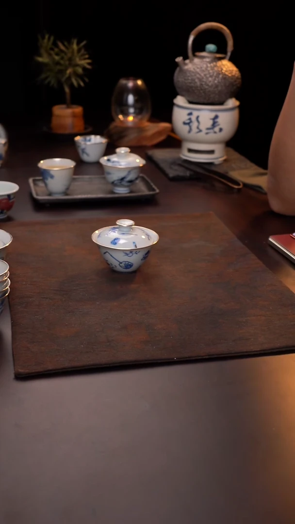 斗彩手绘琴棋书画盖碗三包银口