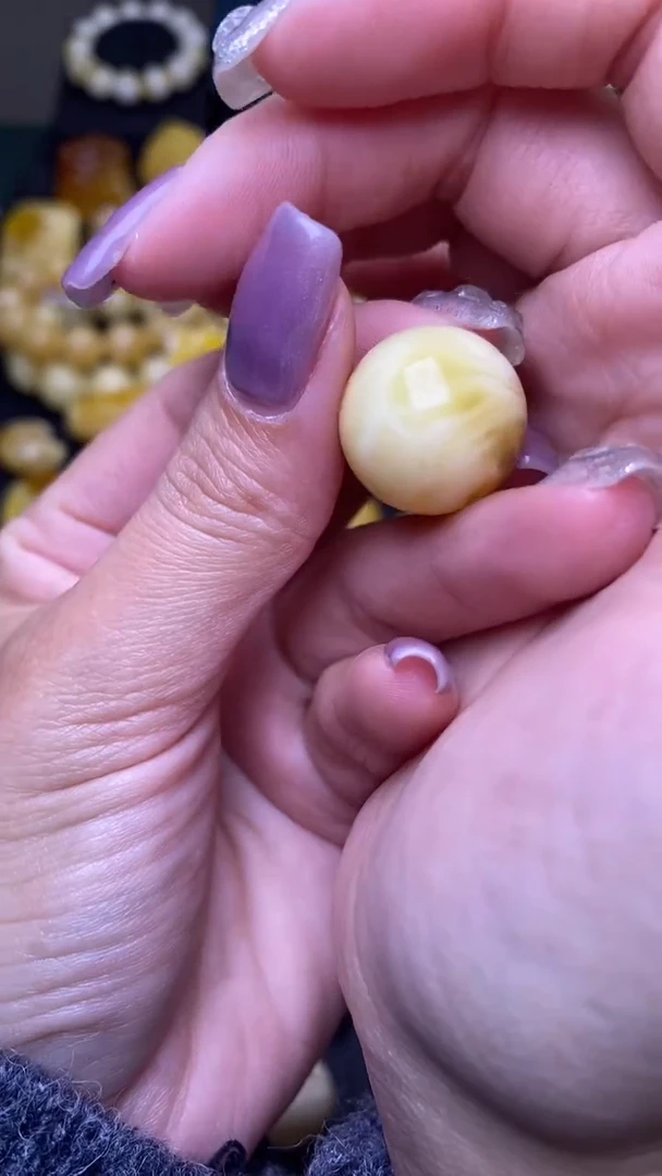 【闪购商品】琥珀裸石未镶嵌葵. 91