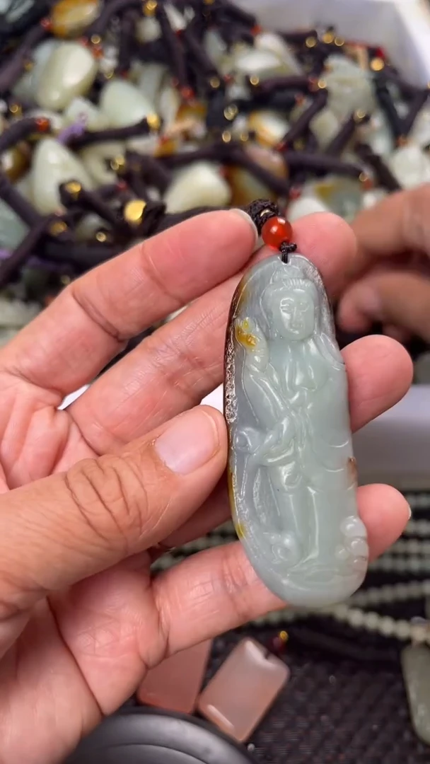 【闪购商品】和田玉颈饰未镶嵌多样性发货没有证书拍一发一有瑕