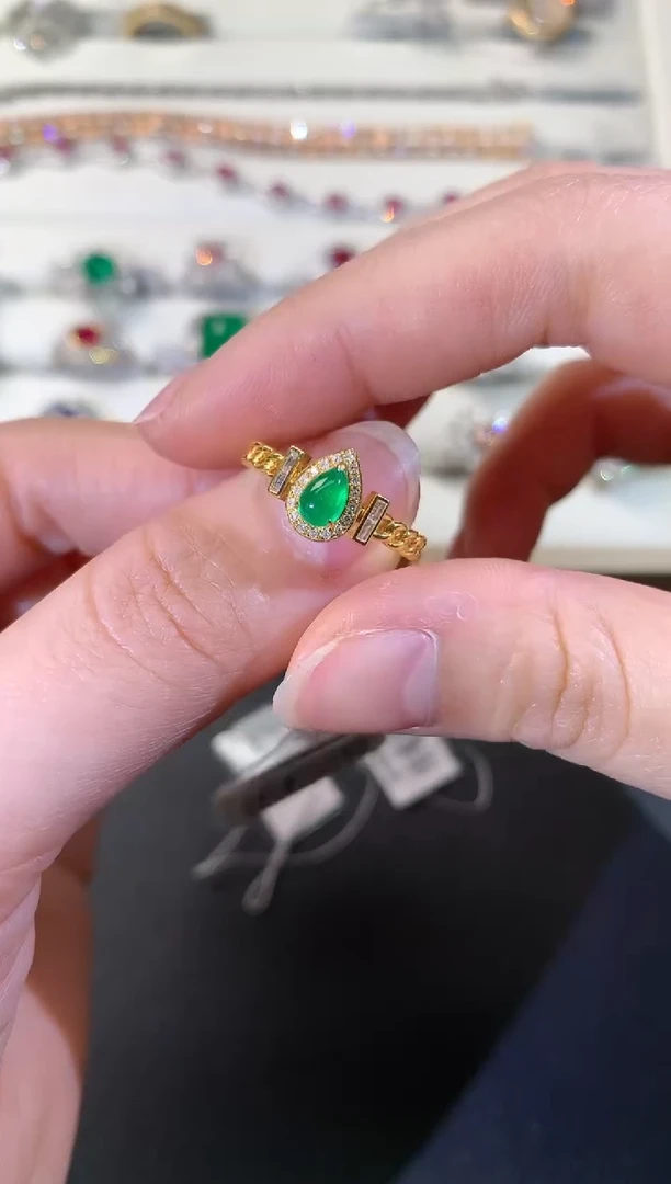 【闪购商品】祖母绿戒指18K金镶嵌R475|3500