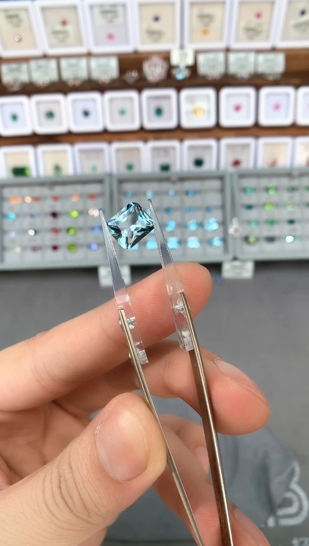 【闪购商品】定制海蓝宝石裸石未镶嵌2.91ct