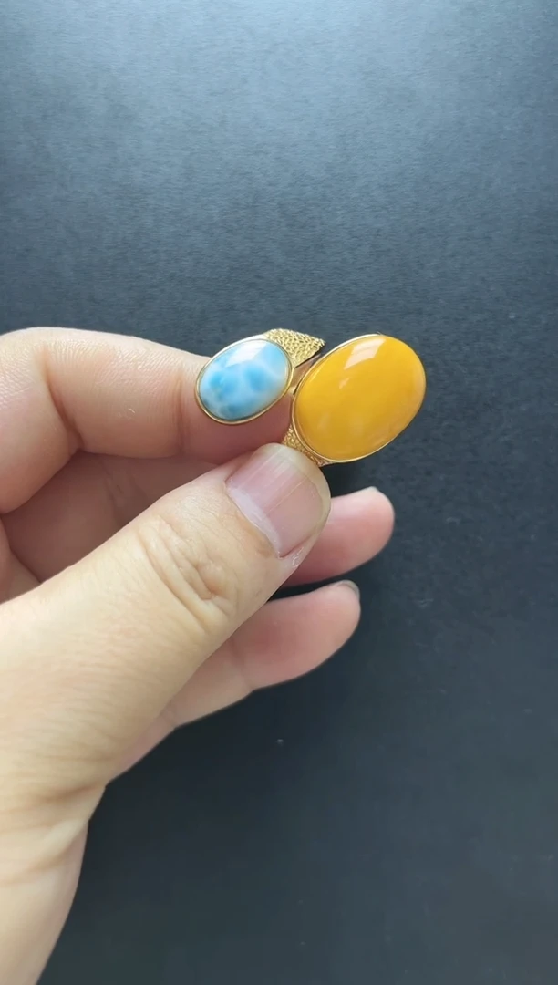 银S925镶嵌琥珀裸石蜜蜡戒指