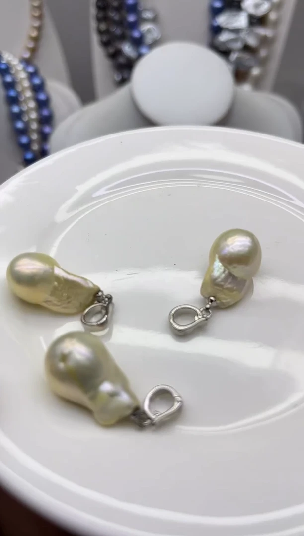 淡水珍珠钛钢颈饰1