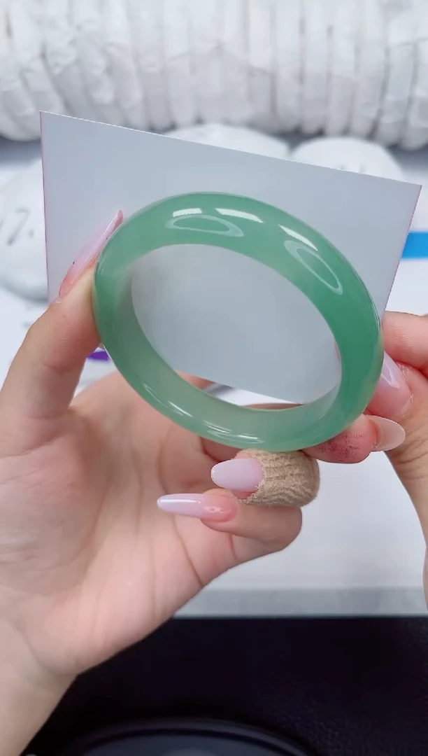 石英质玉手镯未镶嵌378-56/57