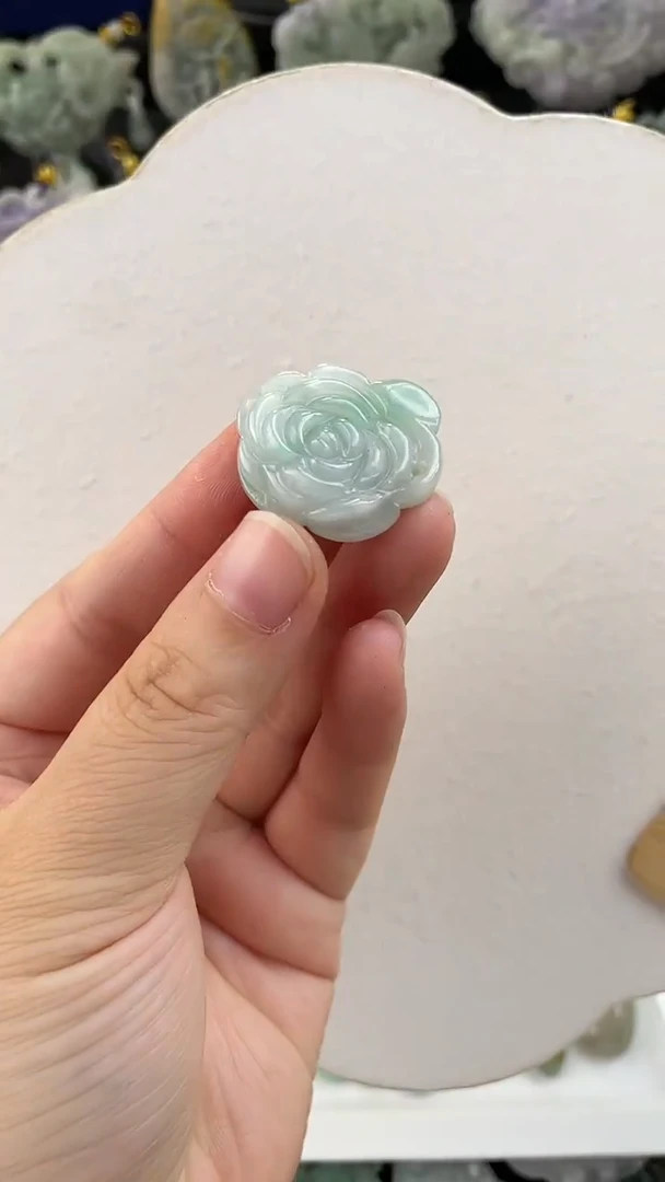 翡翠未镶嵌颈饰双耳赠链,部分宝贝微瑕主播介绍为准