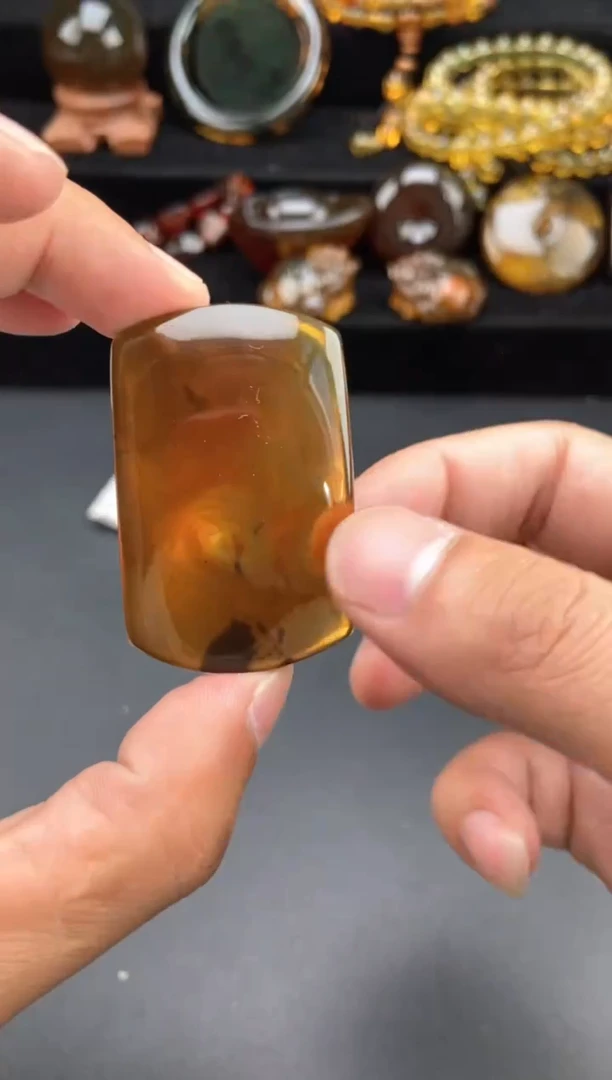 未镶嵌颈饰琥珀植物珀平安无事牌吊坠
