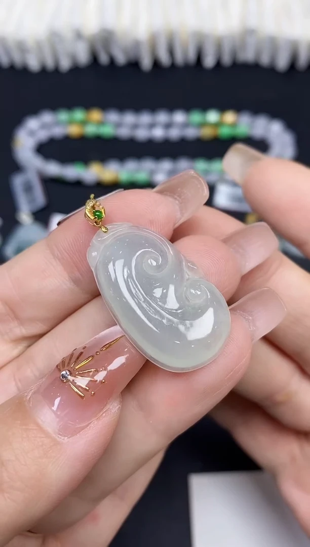 吊坠(不含链)18K金镶嵌翡翠如意18K金扣镶嵌@@CMT1079-1