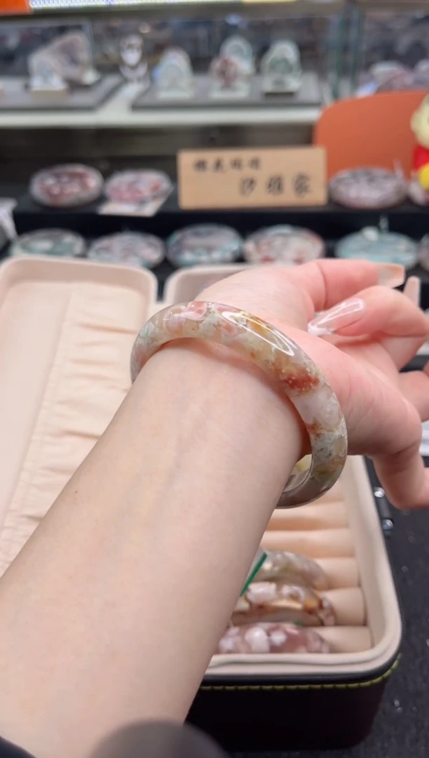 石英质玉手镯未镶嵌尘*丷圈口（赠品镯心）