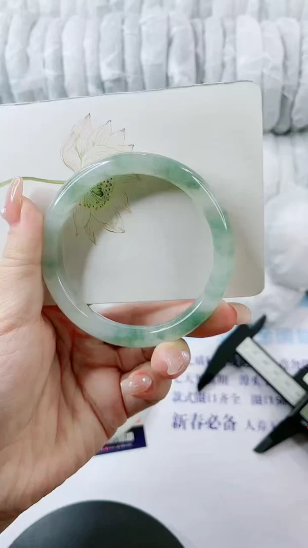 【闪购商品】石英质玉手镯未镶嵌0011787205-