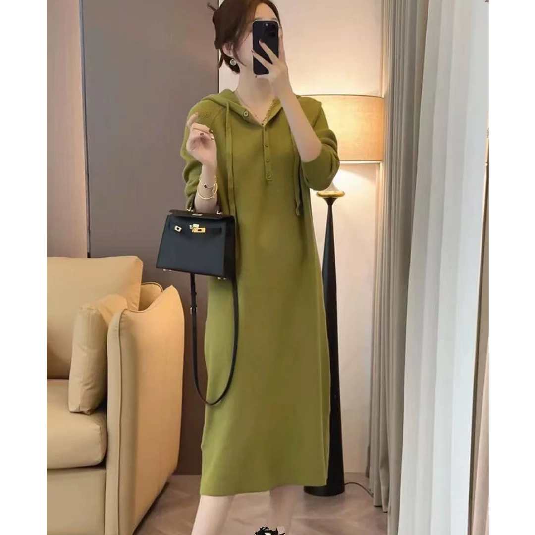 法式连帽针织连衣裙女秋冬新款小个子慵懒宽松休闲打底毛衣裙