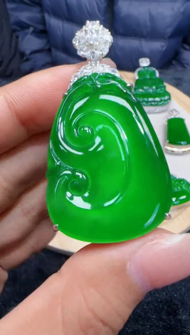 未镶嵌定制翡翠翡翠吊坠118