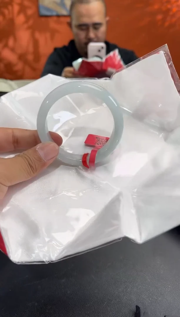 未镶嵌手镯翡翠翡翠手镯